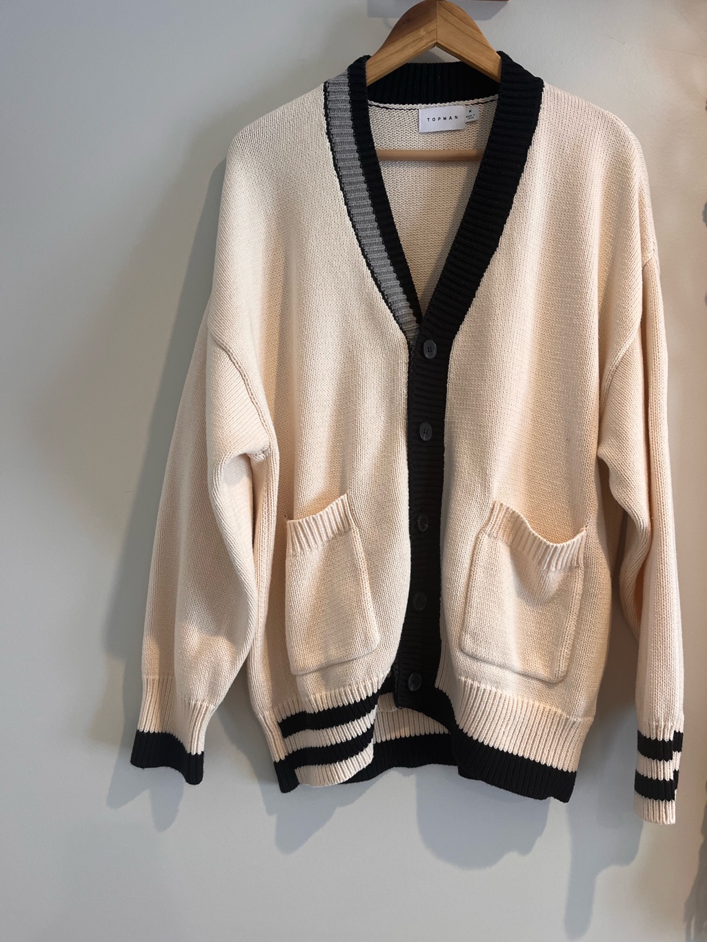 Men’s Asos Cardigan Sweater Medium Beige Black Academia Pockets Varsity V-Neck